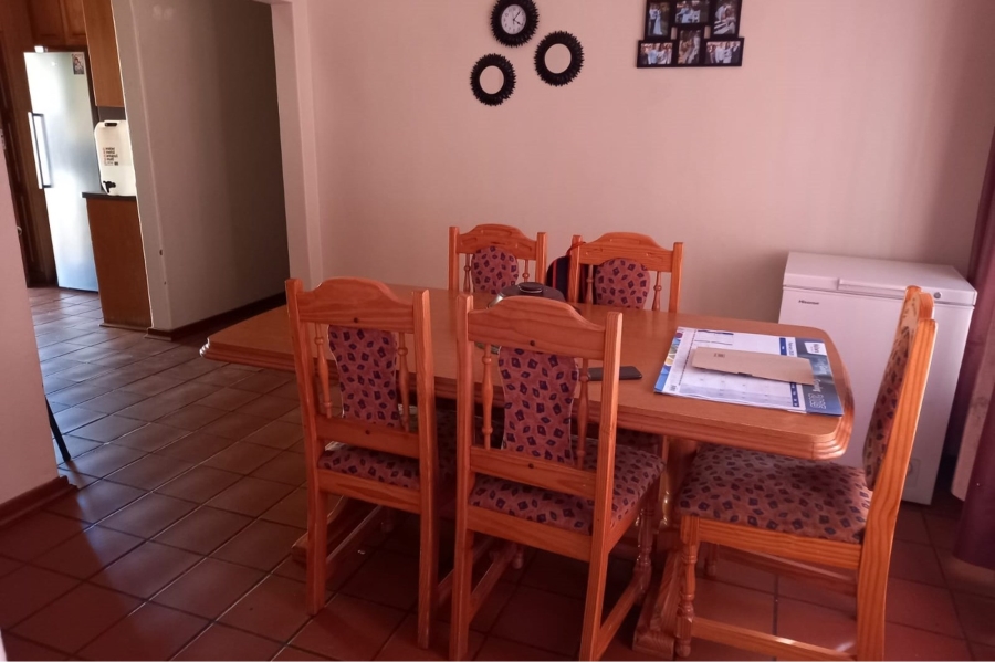 4 Bedroom Property for Sale in Carters Glen Northern Cape